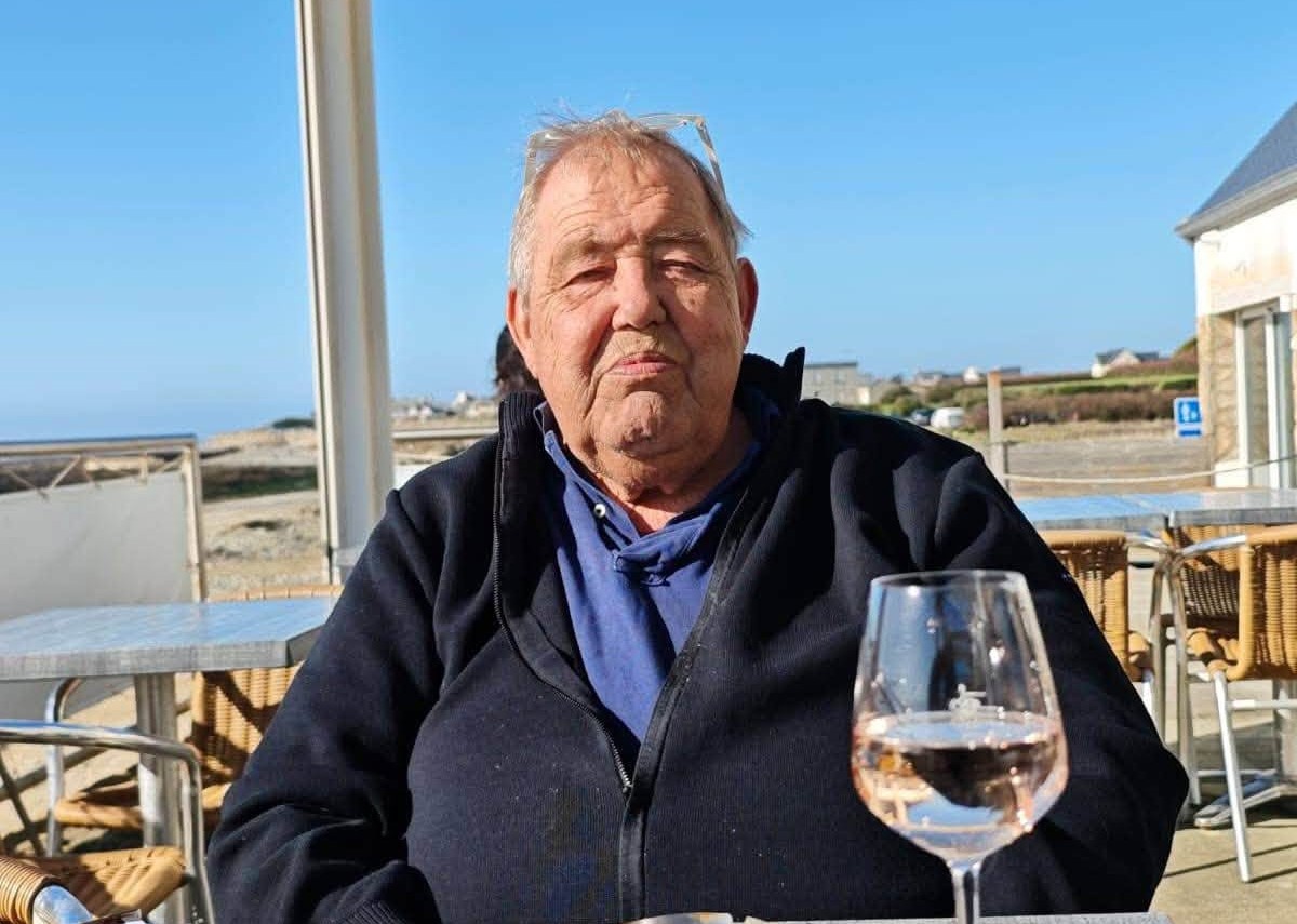 A murit Robert Van de Water, fost consilier în Parlamentul European. Adrian Severin: „M-a avertizat că urma să fiu compromis”