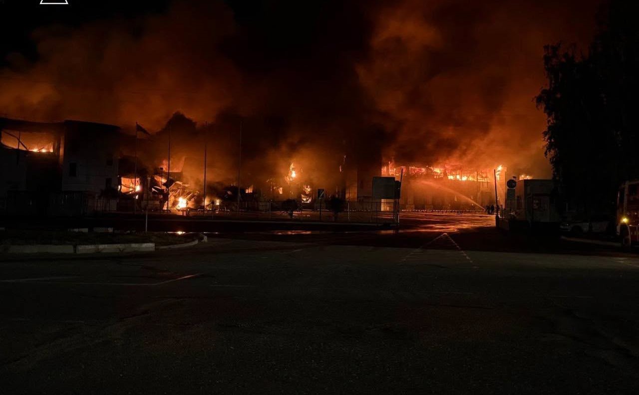 Rusia a atacat aeroporturile din Kiev și Borîspil înaintea vizitei emisarilor americani. Acuzația lui Zelenski