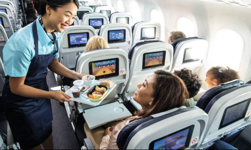 Urgențele medicale din avion, legate de o greșeală făcută înainte de zbor. Ce spun însoțitorii de bord