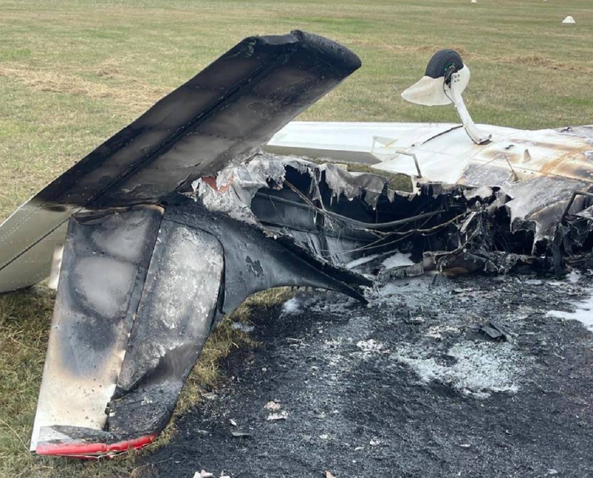 Avion ultraușor prăbușit la Iași. Pilotul a supraviețuit