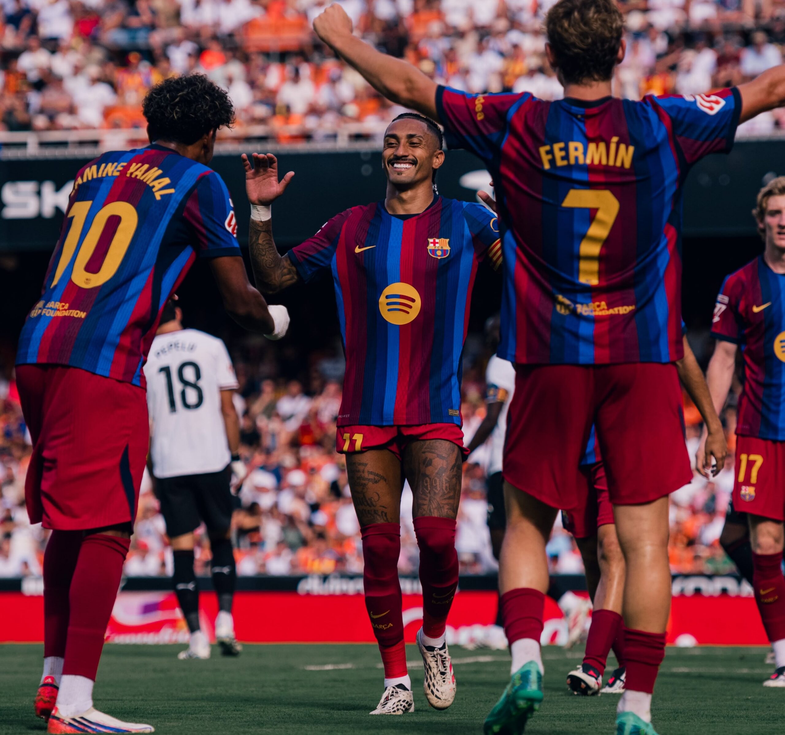 Lamine Yamal, dublă în meciul Valencia - Barcelona: 0-5. Catalanii au patru victorii consecutive în La Liga