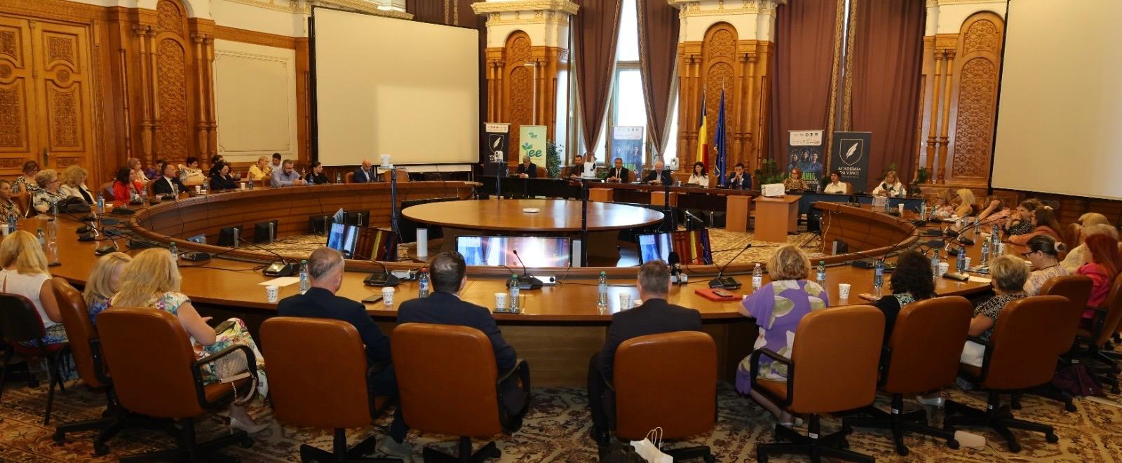 Copiii, între droguri, dezinformare și tehnologie. Apel urgent lansat la Camera Deputaților