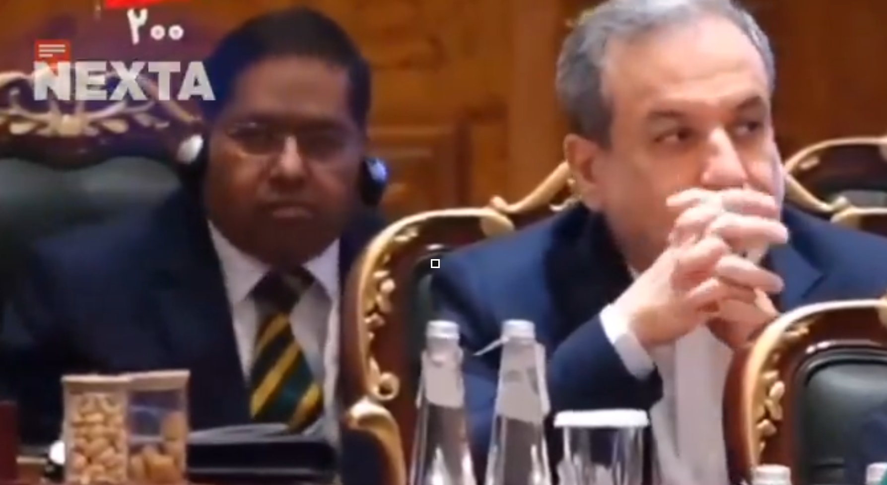 Diplomatul devenit viral la summitul BRICS: A mâncat toate nucile în timp ce vorbea președintele Iranului