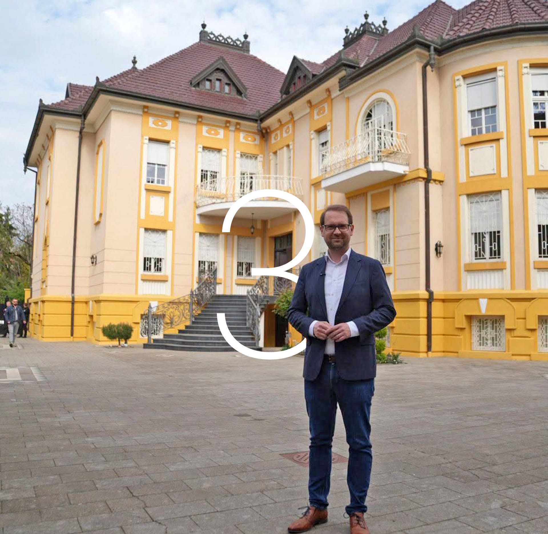 Dominic Fritz și-a încheiat mandatul cu „Deșteaptă-te, române” la pian. Sala a scandat „Timișoara!”