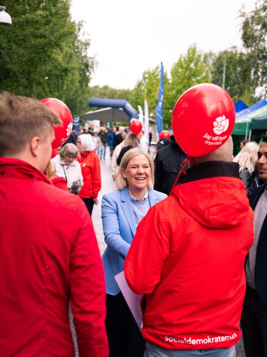 Alegeri în Suedia 2026. Social-democrata Andersson conduce, dar numărarea voturilor se prelungește. Ce se întâmplă cu dreapta naționalistă