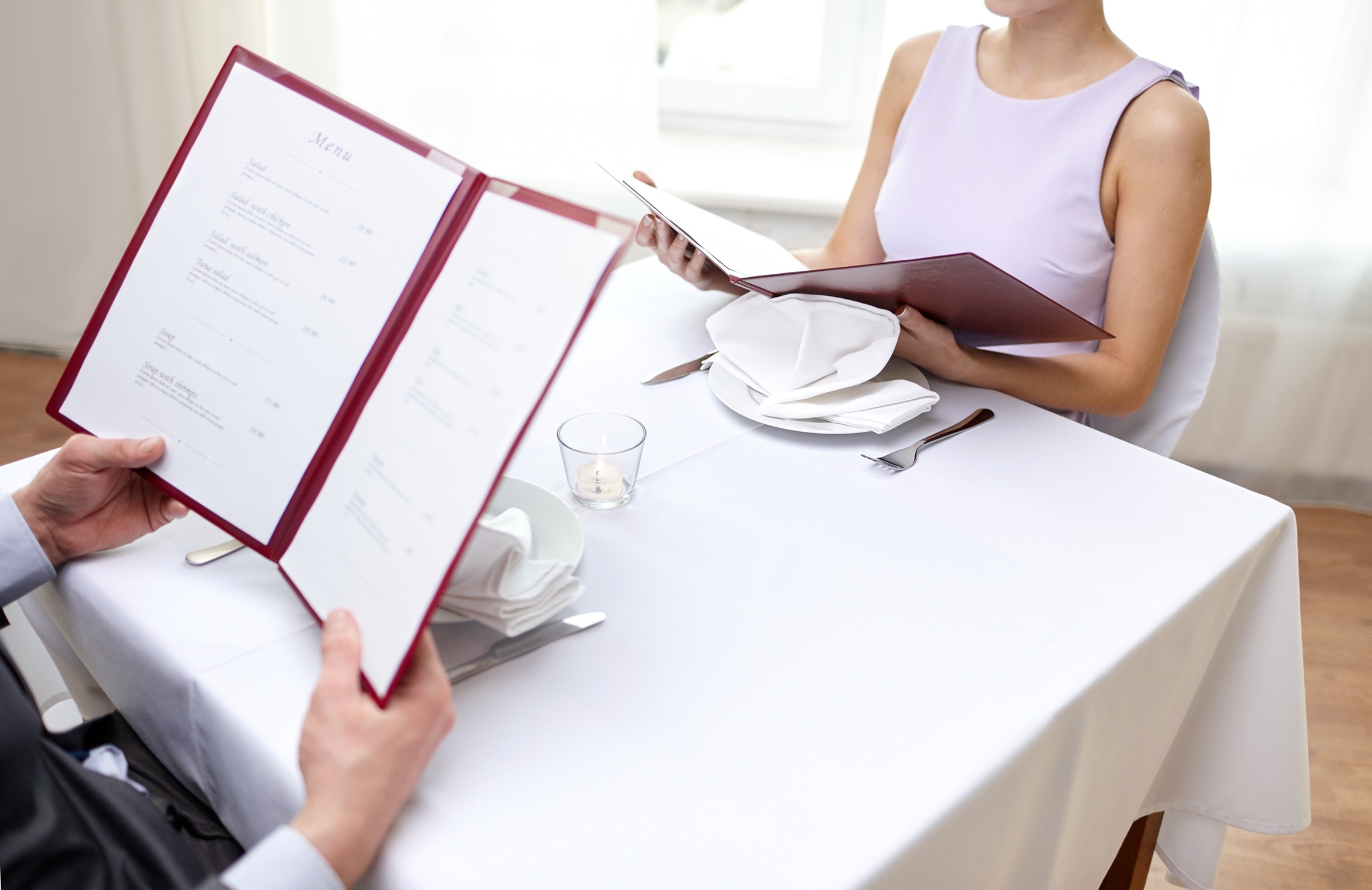 Prețurile „ancoră” din meniu. Cum te face restaurantul să cheltui mai mult fără să-ți dai seama