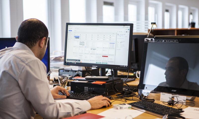 Salariile din România au crescut cel mai puțin din UE. Singurul domeniu care a făcut excepție