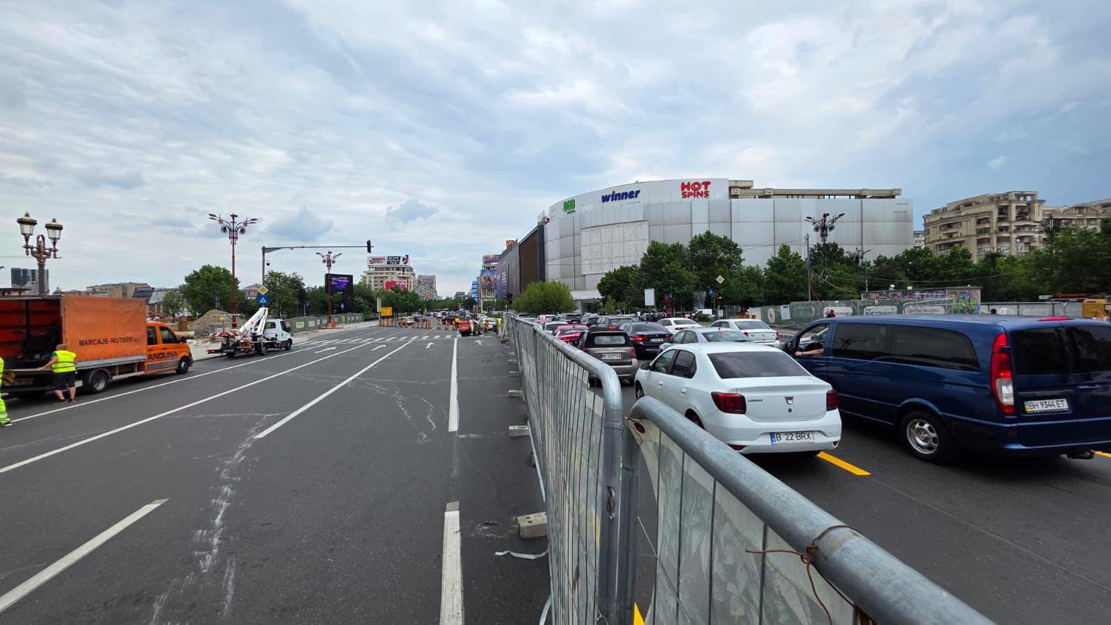 Traficul în Piața Unirii se redeschide în prima zi de școală. Lucrările la Planșeu continuă