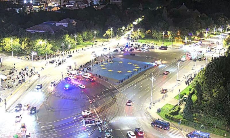 Circulația a fost reluată în Piața Victoriei și pe bulevardele din jur, după protestele violente