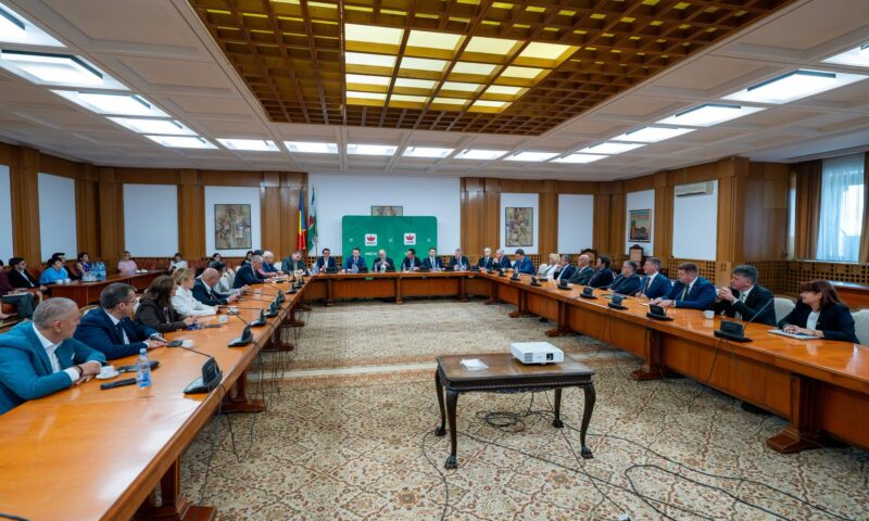Siegfried Mureșan, după întâlnirea cu UDMR: „Vom reduce risipa, vom face statul mai eficient”