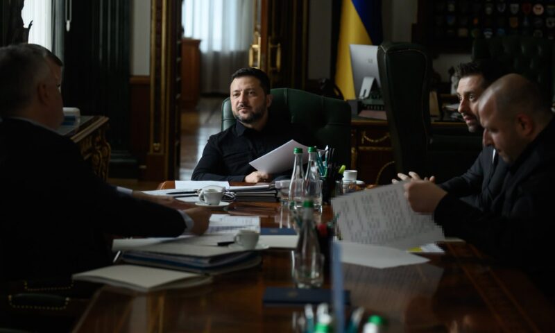Steve Witkoff și Jared Kushner s-au întâlnit cu Zelenski la Kiev: „Am început negocierile”