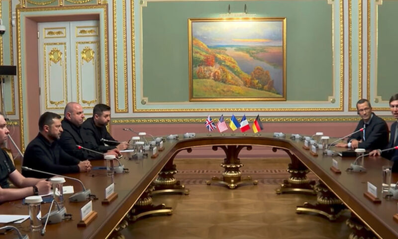 Trei ore de discuții între Zelenski și emisarii lui Trump. Ce s-a negociat și ce urmează pentru pacea din Ucraina
