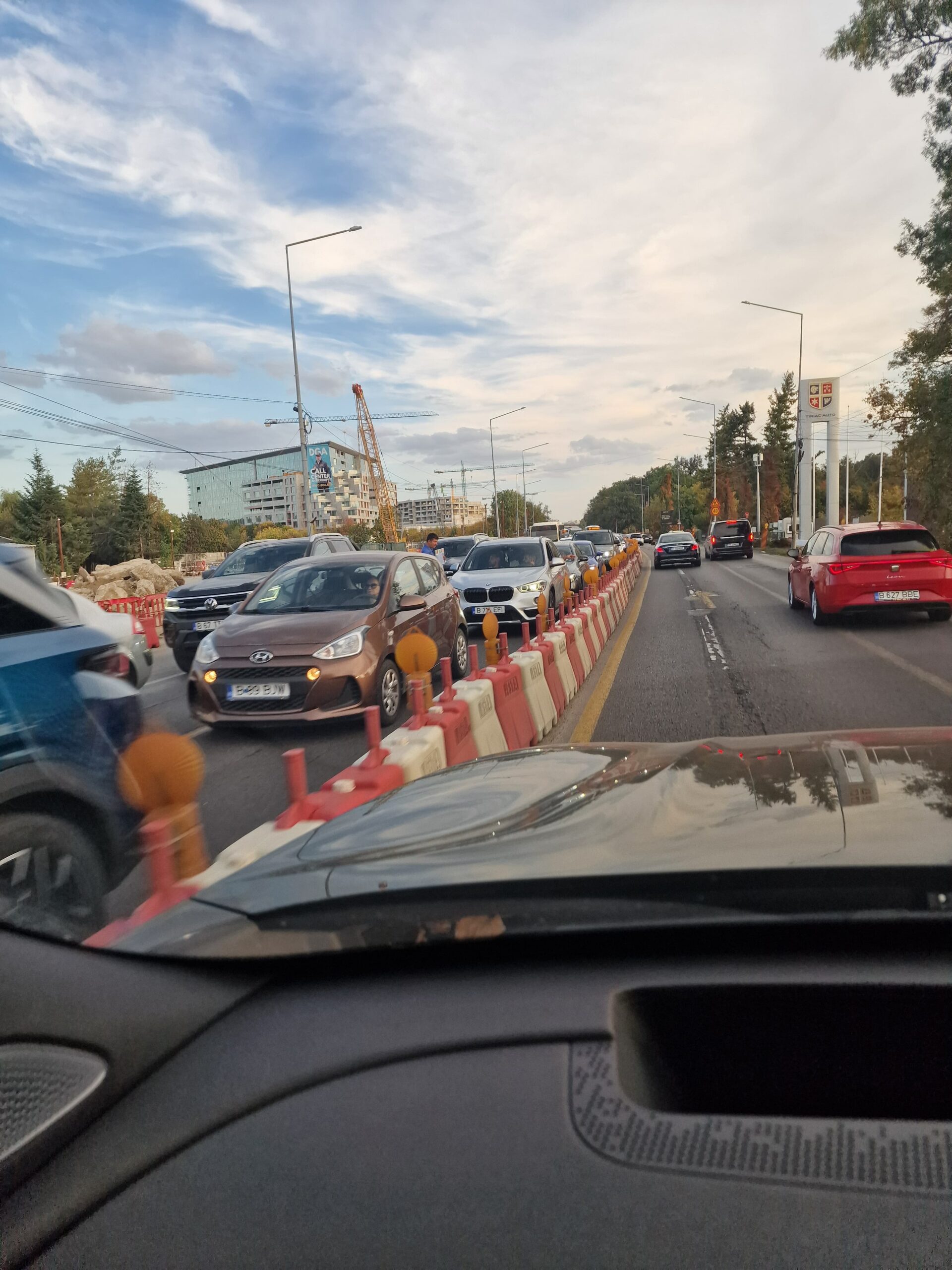 Accident cu victime la ieșirea spre DN1. Trafic blocat în zona Băneasa