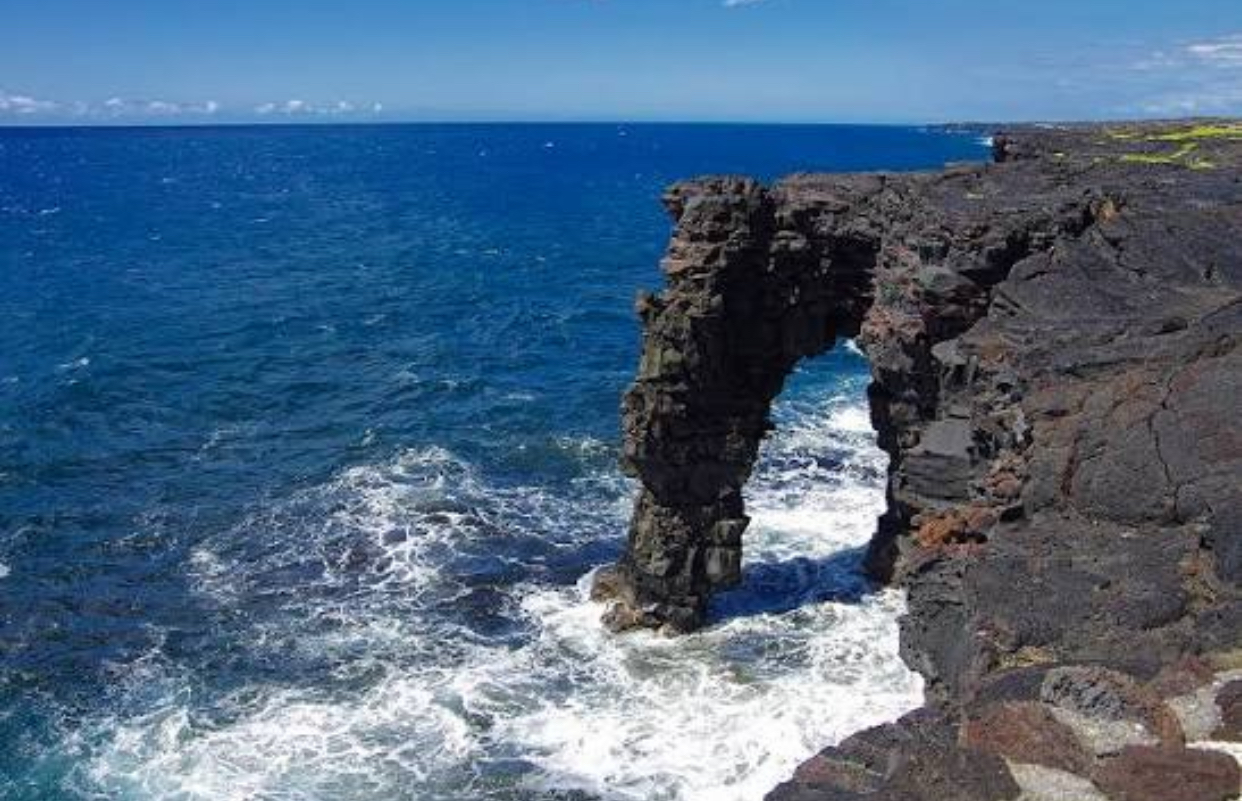 Unul dintre cele mai spectaculoase repere naturale din Hawaii s-a prăbușit în Oceanul Pacific. Formațiunea avea peste 500 de ani