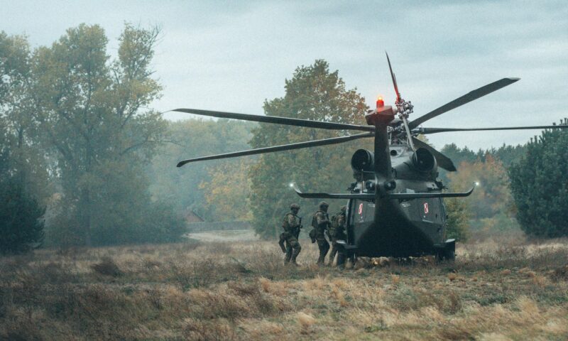 Armata Poloniei, mobilizată la granița cu Ucraina. Zboruri suspendate pe două aeroporturi