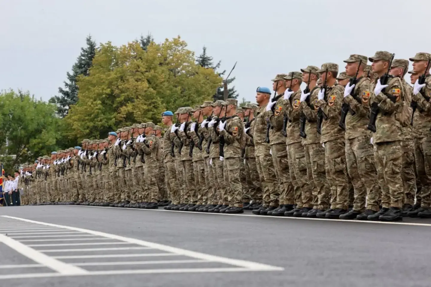 Parlamentul a discutat în secret noua structură a Armatei. Nosatîi anunță mai mulți militari. Sandu: Nu este ceva ce ar trebui să ne îngrijoreze