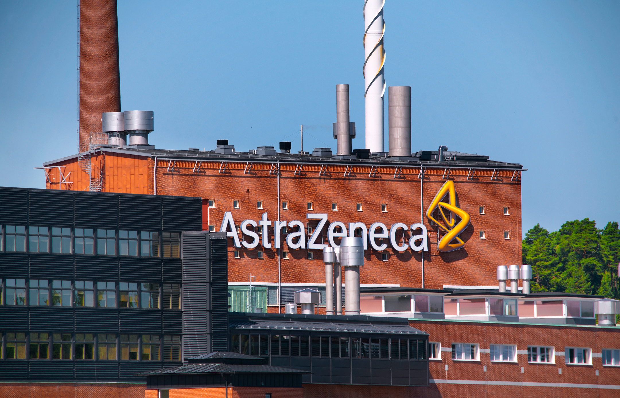 O nouă combinație de medicamente intră în lupta cu cancerul. Ce testează AstraZeneca