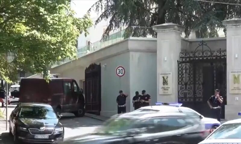 Atac terorist în fața ambasadei Israelului din Belgrad. Serbia a ridicat alerta teroristă la nivelul maxim