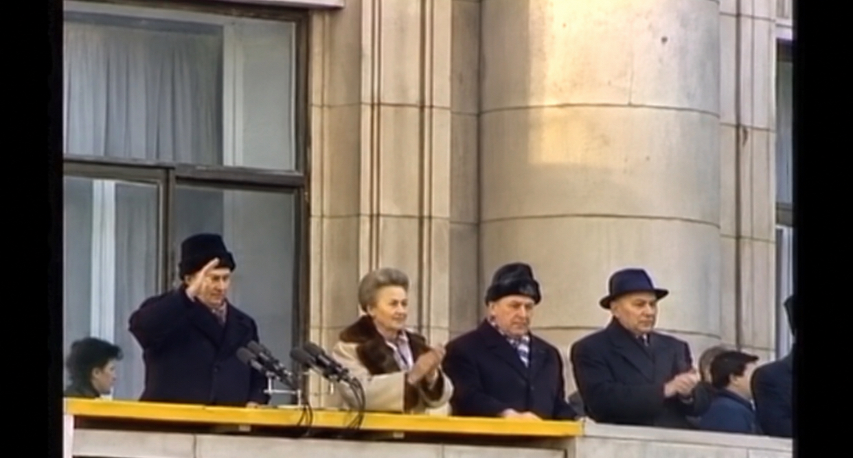 Locul din București care spune povestea căderii lui Ceaușescu. Ce a descoperit un scriitor francez în Piața Revoluției