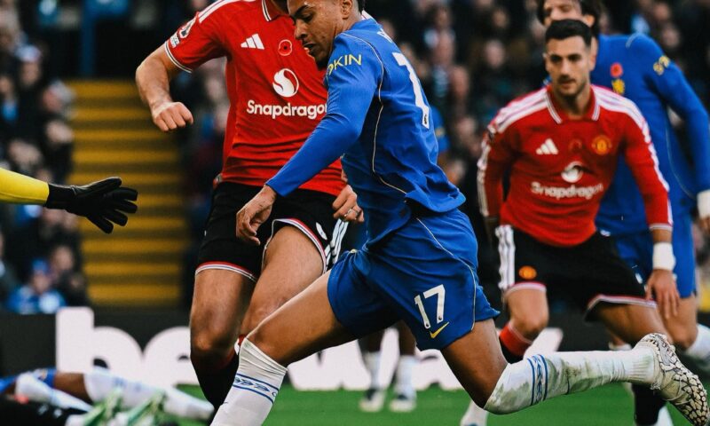 Chelsea câștigă derby-ul cu Manchester United. Londonezii urcă pe locul patru în clasament