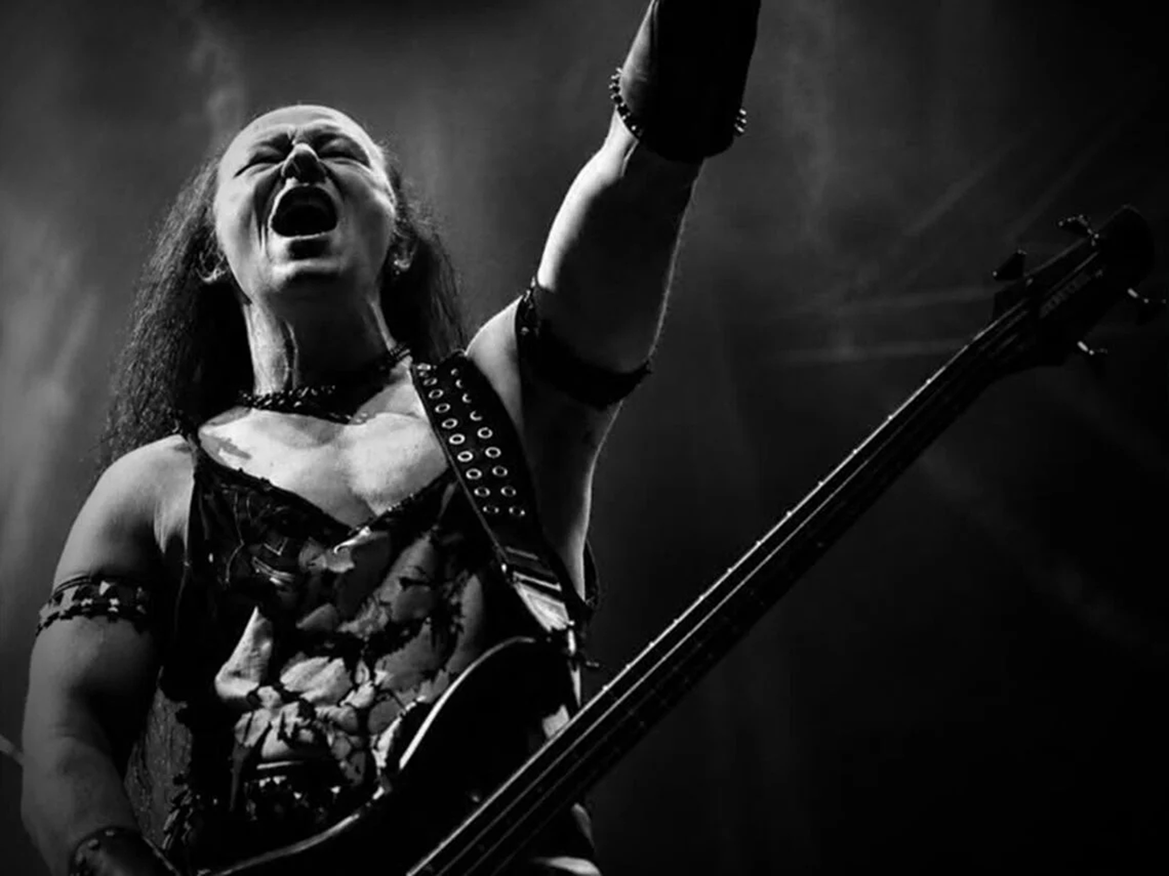 Cronos s-a stins la 63 de ani. Povestea Venom, trupa care a sfidat regulile și a schimbat heavy metalul
