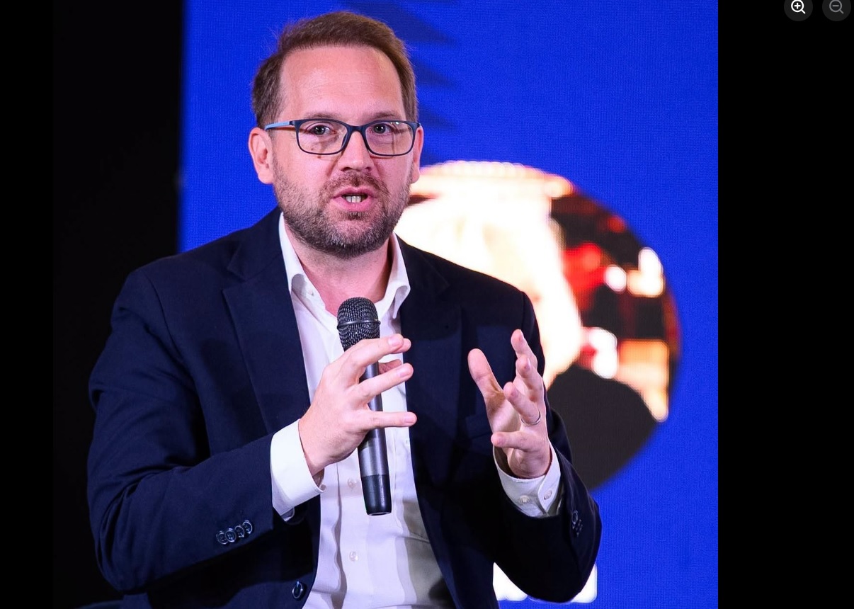 USR și-a ales noua conducere. Cine sunt cei șapte vicepreședinți care vor lucra alături de Dominic Fritz