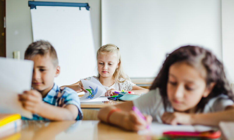 Când începe școala după vacanța de toamnă. Calendarul zilelor libere până la vacanța de Crăciun
