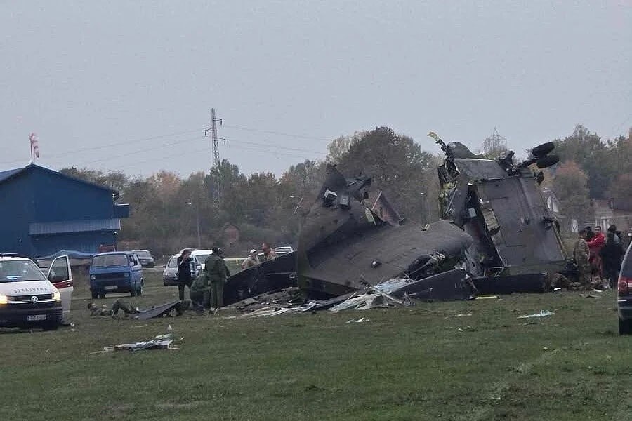 Elicopter militar prăbușit