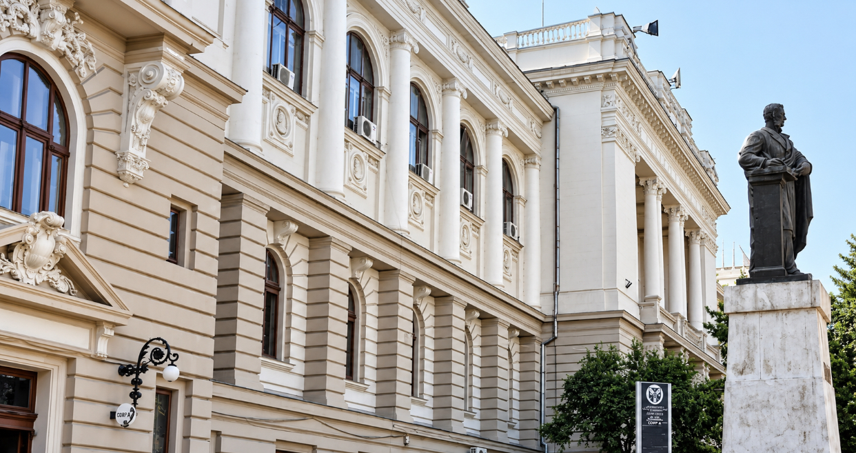 Măsuri la Facultatea de Drept din Iași după arestarea fiului fostului ministru Tudorel Toader. Contractul lectorului, suspendat