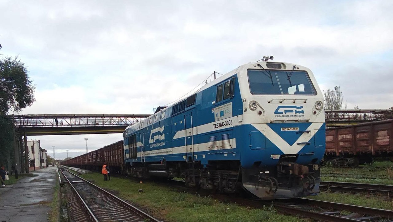 Republica Moldova reia importurile de fier vechi din România pe calea ferată. Transportul ajunge la uzina din Râbnița