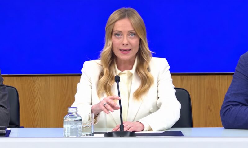 Meloni schimbă regulile bugetului înainte de alegeri. Familiile și apărarea primesc miliarde de euro