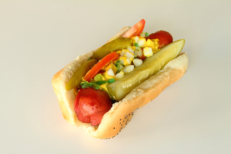 Cum să faci cel mai bun hot dog la tine acasă. Ingredientul care schimbă totul