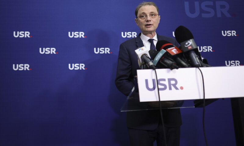Negocieri decisive pentru noul Guvern. Luca Niculescu anunță progrese după discuțiile cu USR și ce formulă de Cabinet preferă