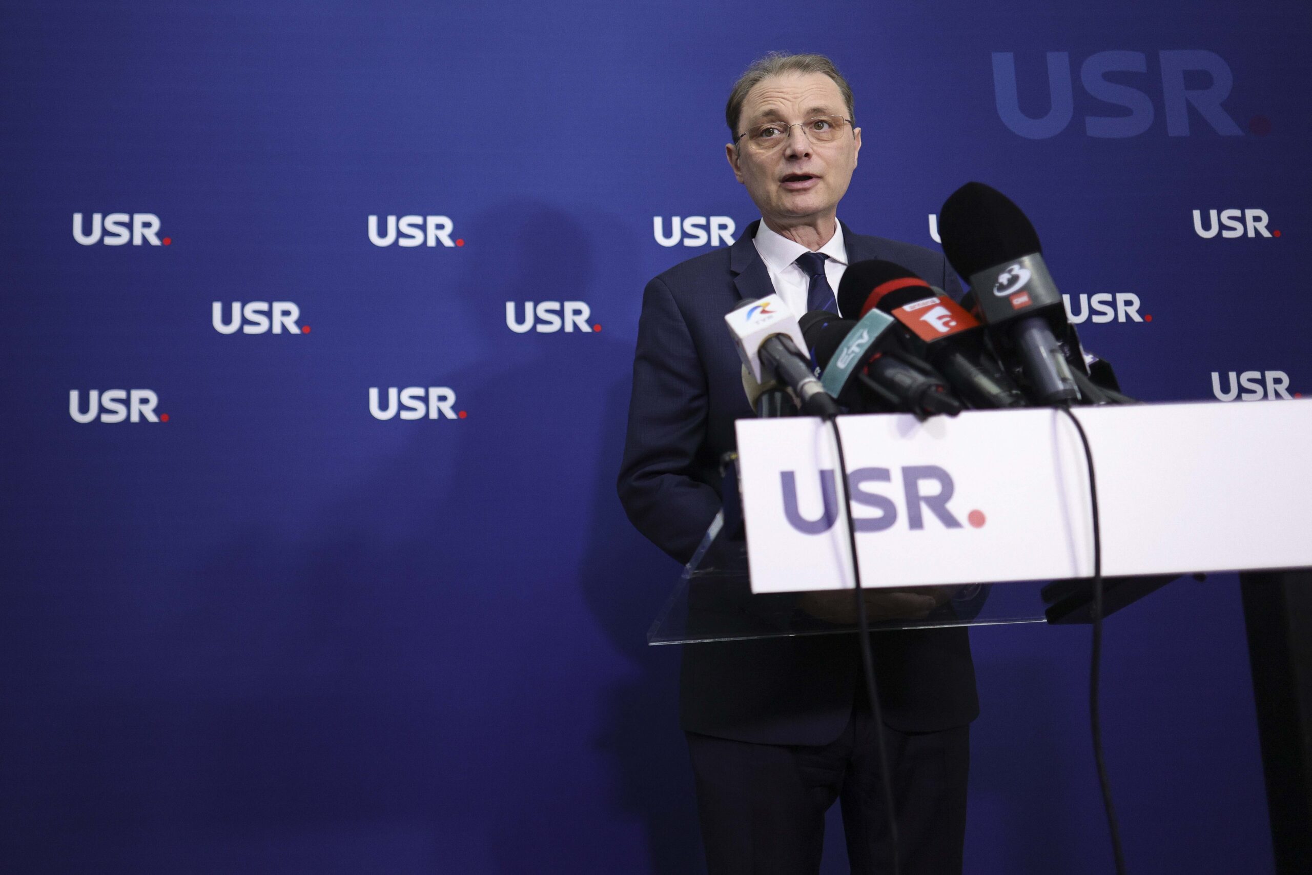 Negocieri decisive pentru noul Guvern. Luca Niculescu anunță progrese după discuțiile cu USR și ce formulă de Cabinet preferă