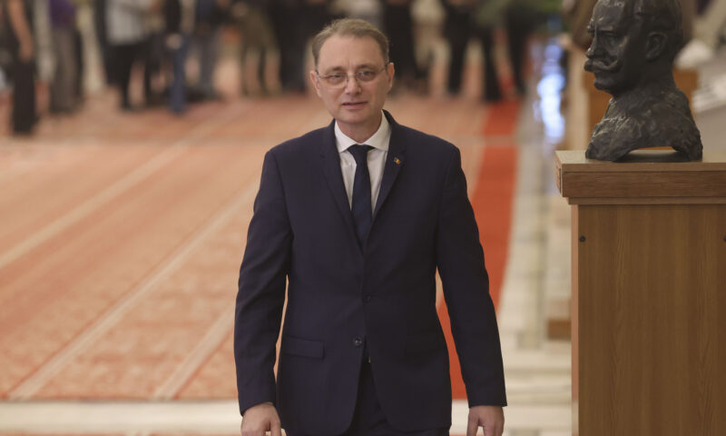 România are un nou premier după cinci luni de blocaj politic. Luca Niculescu preia frâul Guvernului sub amenințarea alegerilor anticipate - POLITICO