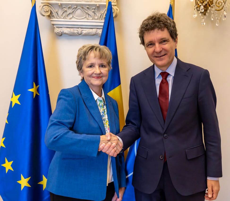 Lisa Choate și Nicușor Dan