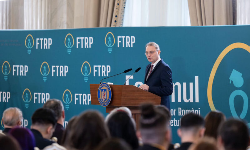 Premierul cere măsuri concrete pentru tinerii din diaspora: Nu cred că trebuie să le cerem să aleagă între România şi restul lumii