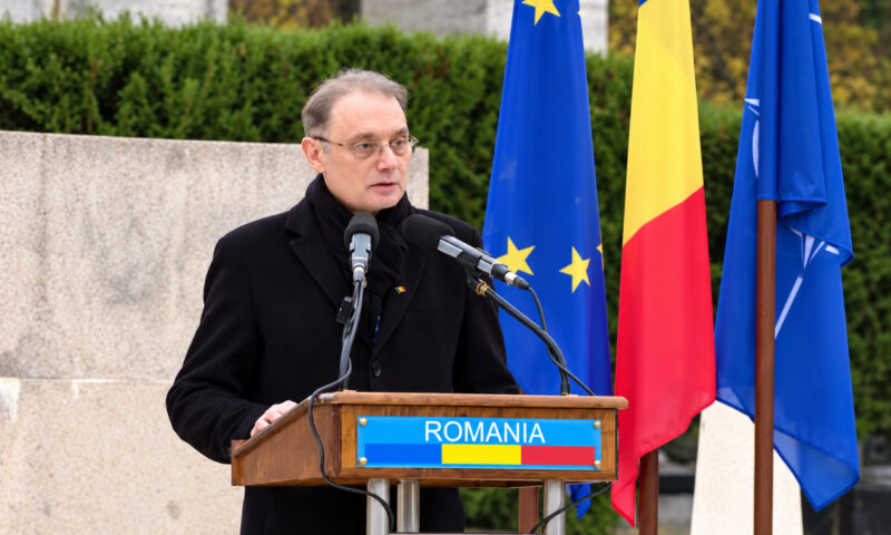 Luca Niculescu, de Ziua Armatei: Amenințările cibernetice și campaniile de dezinformare pun România la încercare