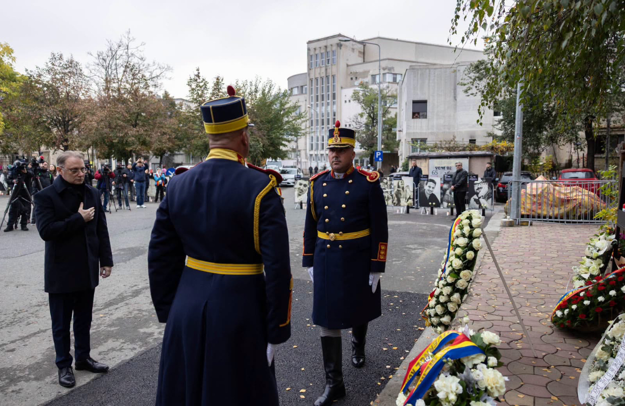 Premierul Luca Niculescu, alături de supraviețuitorii de la  Colectiv. Apelul transmis familiilor îndoliate