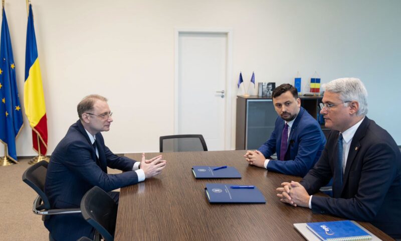 Premierul Luca Niculescu înființează o echipă operativă pentru deblocarea miliardelor din PNRR și negocierea directă cu Bruxelles-ul