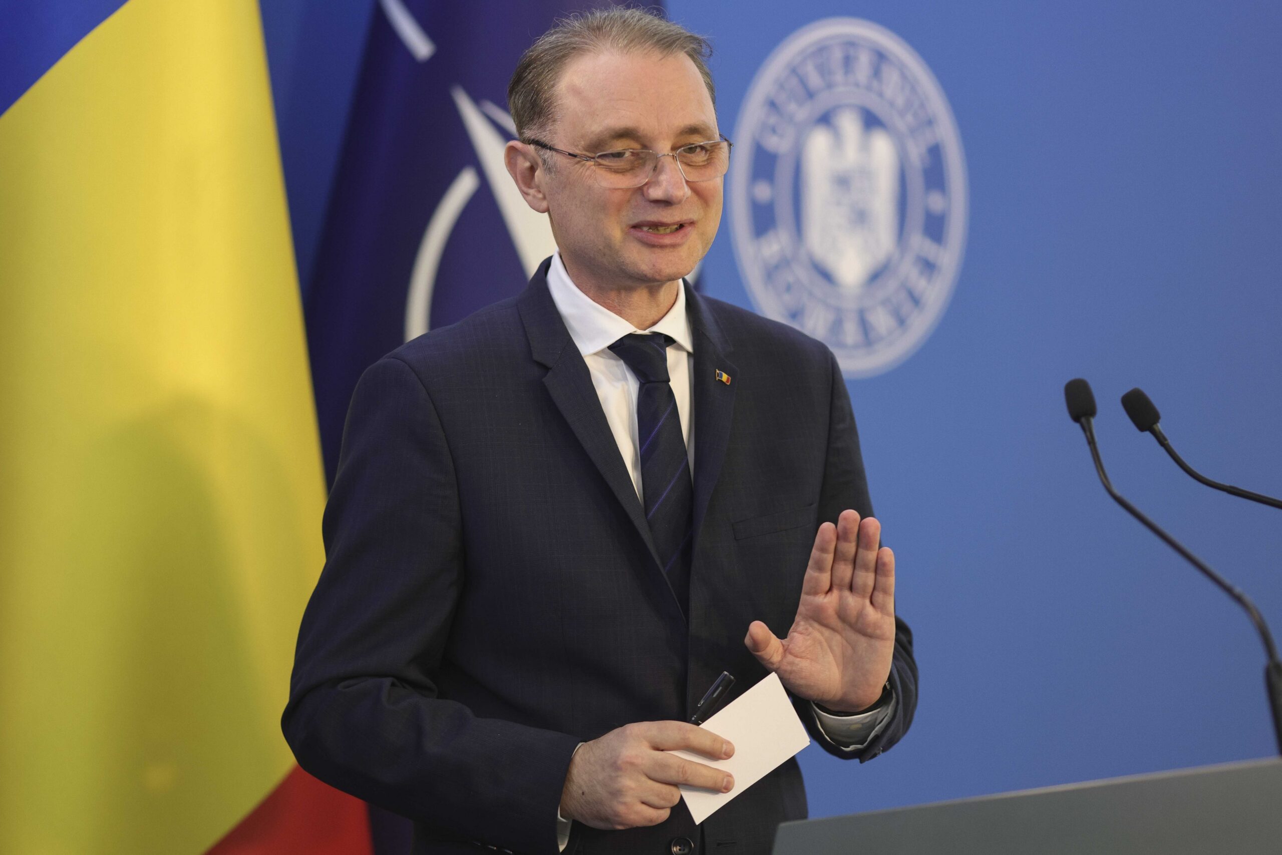 Luca Niculescu participă la preluarea mandatelor a cinci miniștri
