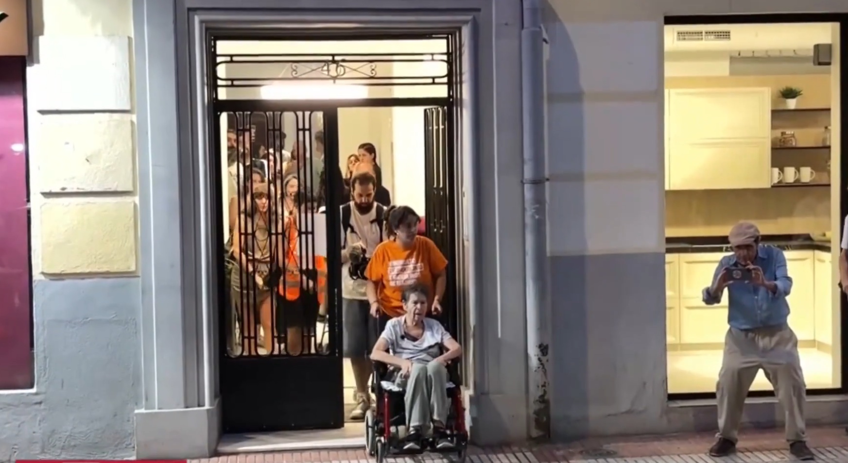 A murit pensionara a cărei evacuare a declanșat protestele din Spania. Criza a dus până la alegeri anticipate
