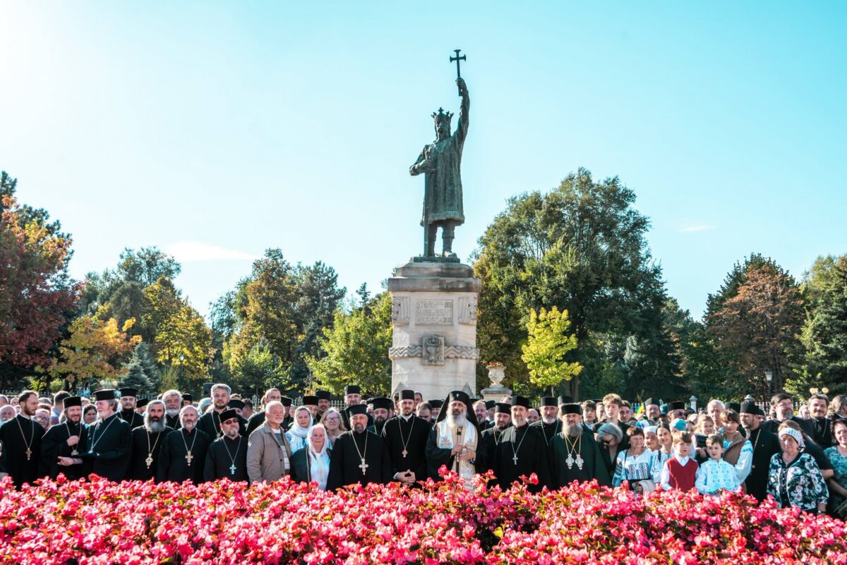 Chișinăul a găzduit Marșul Familiei organizat de Mitropolia Basarabiei. Peste 1.000 de oameni au participat