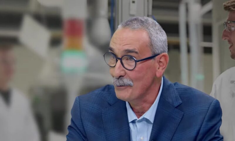 Fumul inhalat în timpul fumatului reprezintă principala sursă a substanțelor asociate bolilor provocate de țigările clasice