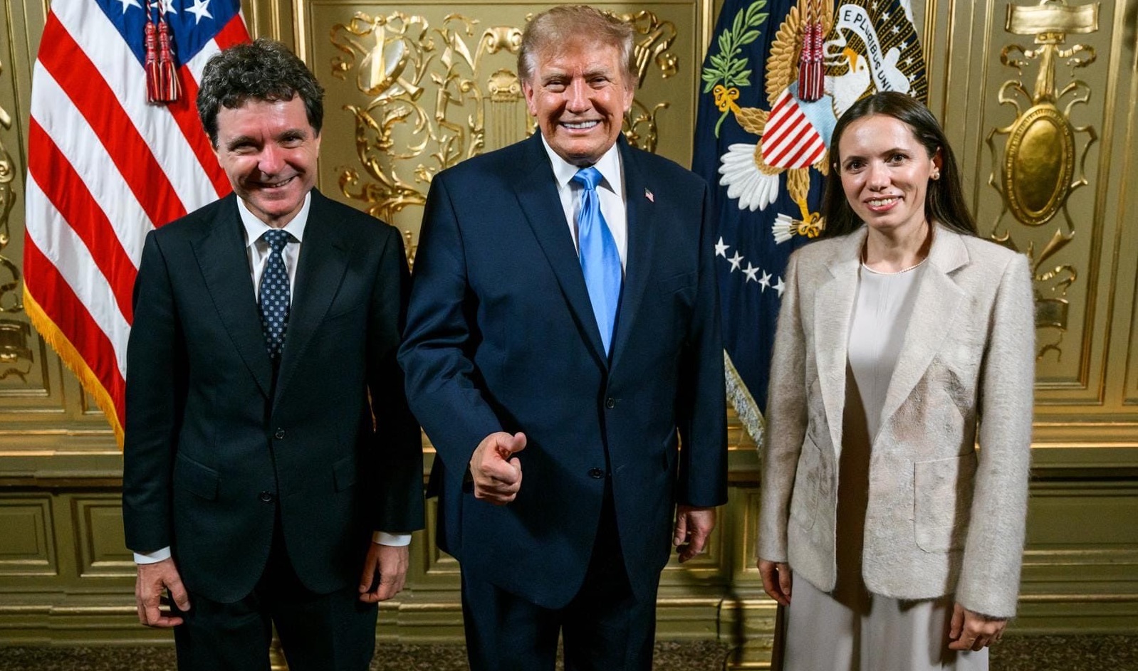 Nicuşor Dan s-a fotografiat cu Donald Trump la New York. Mesaj despre prezenţa SUA în România