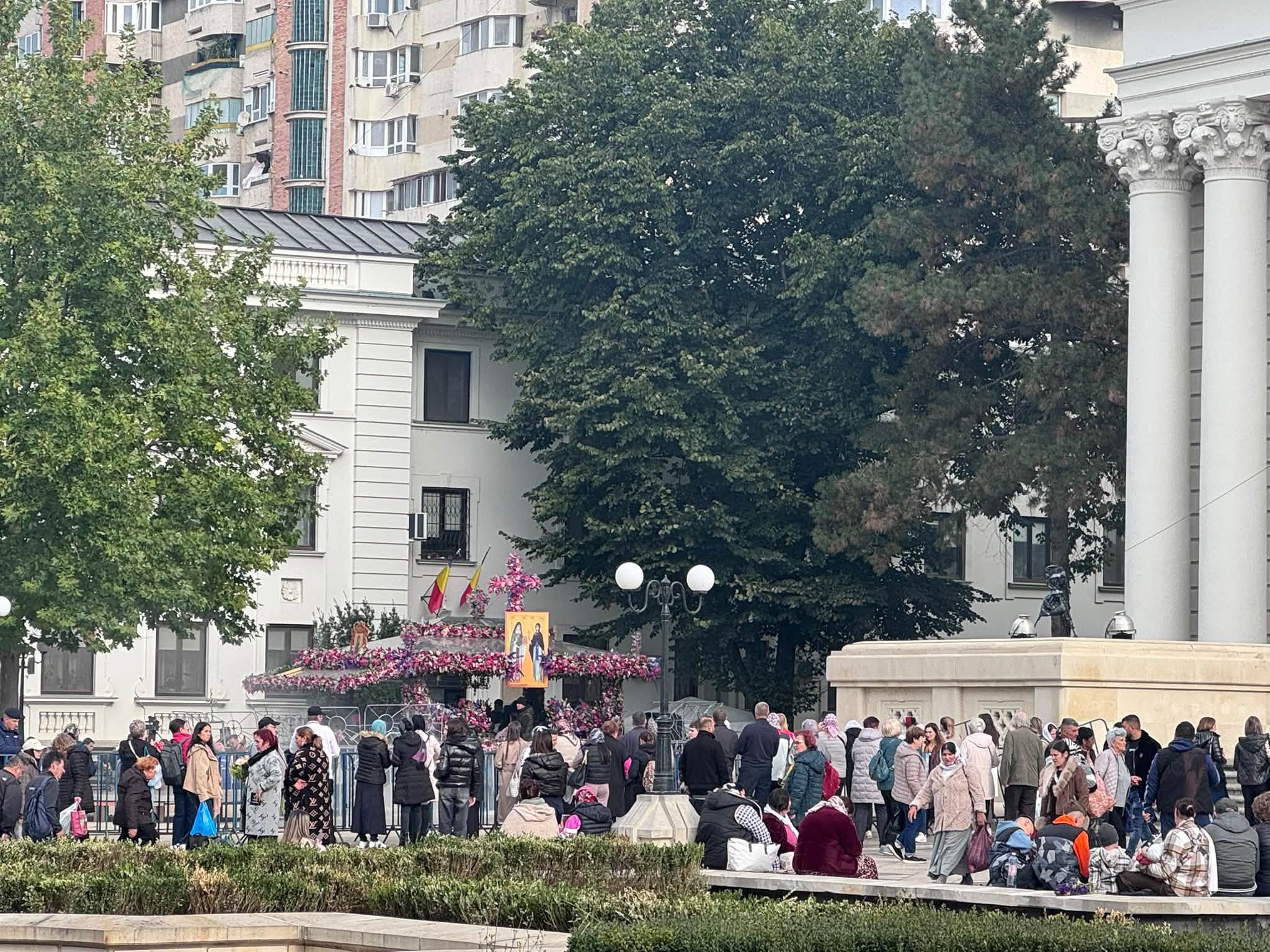 Aglomerație la moaștele Sfintei Parascheva. Peste 160 de persoane au avut nevoie de ajutor medical