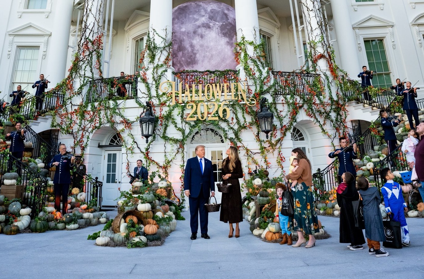 Donald Trump și Melania, petrecere de Halloween la Casa Albă. Momentul neașteptat care a atras atenția invitaților