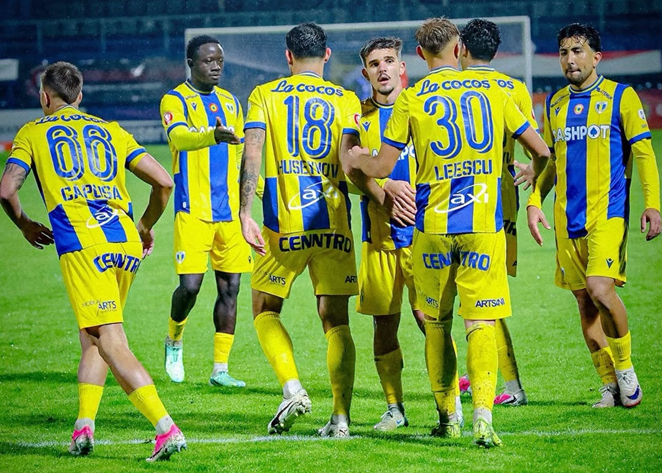 Cupa României: Petrolul s-a impus cu 6-0, în timp ce UTA și Rapid au remizat