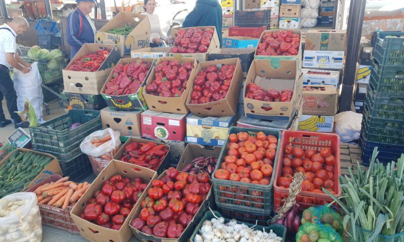 Piața Lungulețu: Cât costă să-ți umpli cămara direct din patria verzei și cum ajungi din București