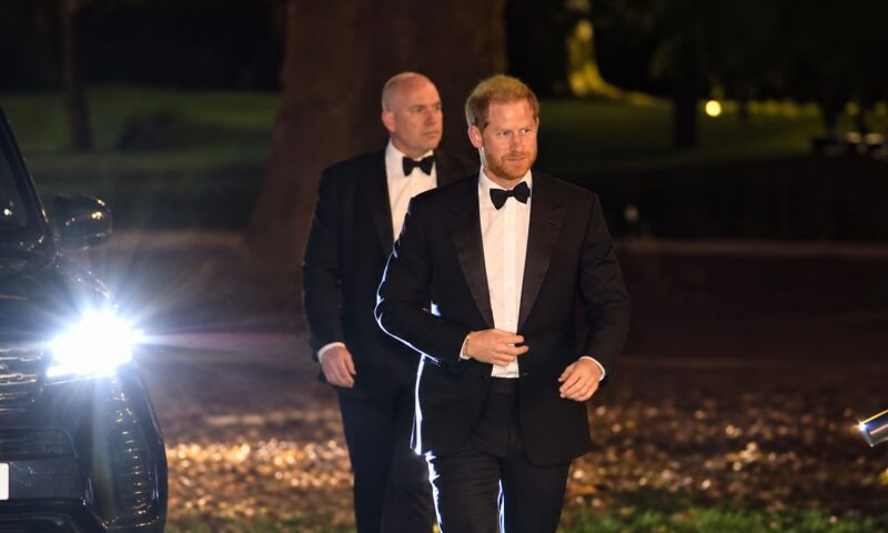 Prințul Harry, apariție surpriză la Londra. Meghan a lipsit de la gală